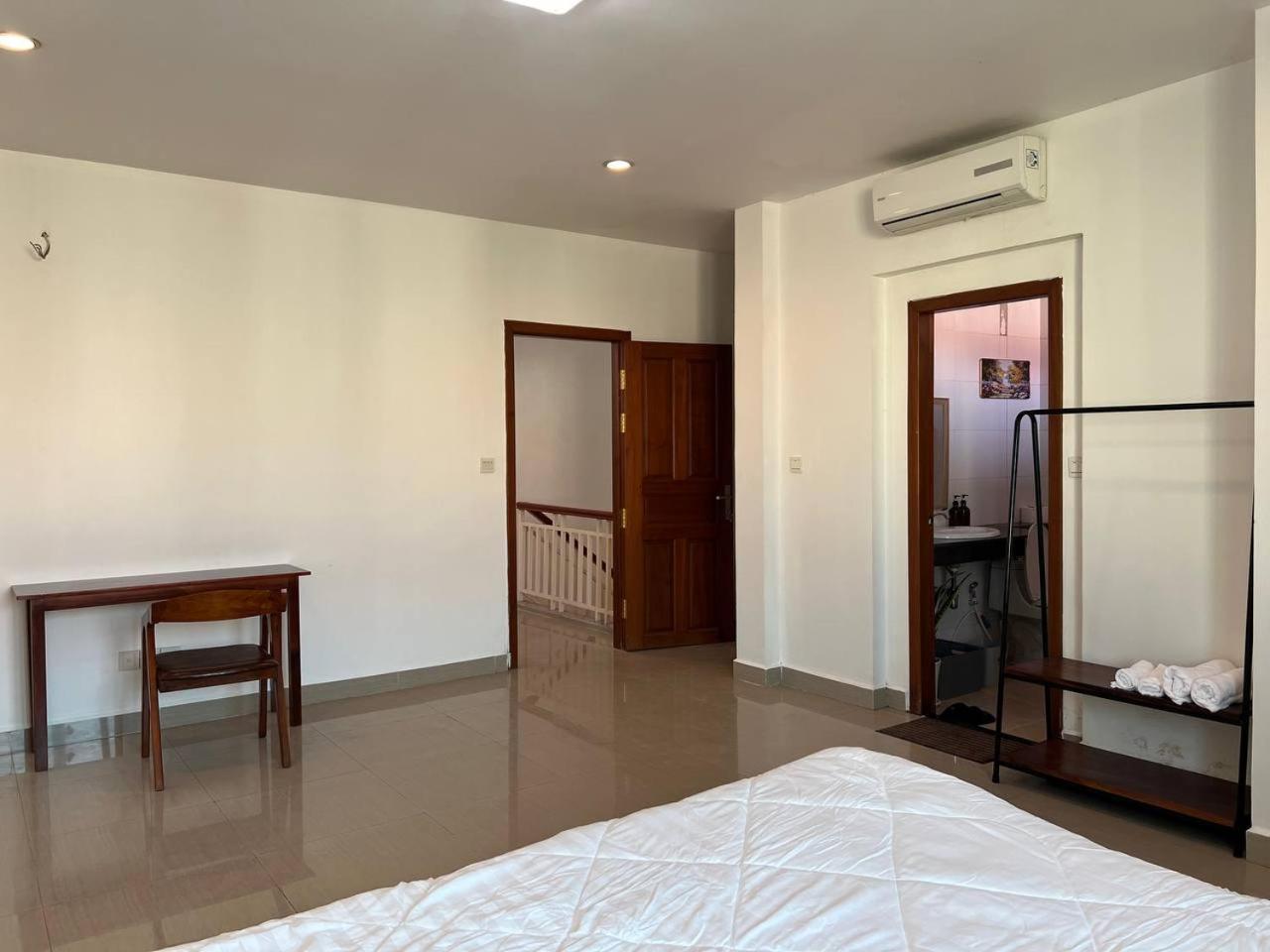 D32 Homestay Near Airport Behind Brown Coffee Airport Phnom Penh Luaran gambar
